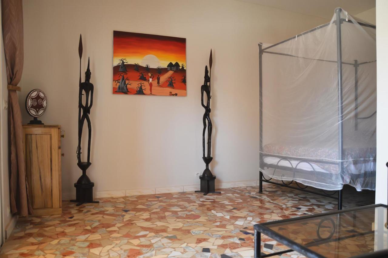 Hotel Takana Ngaparou Bagian luar foto