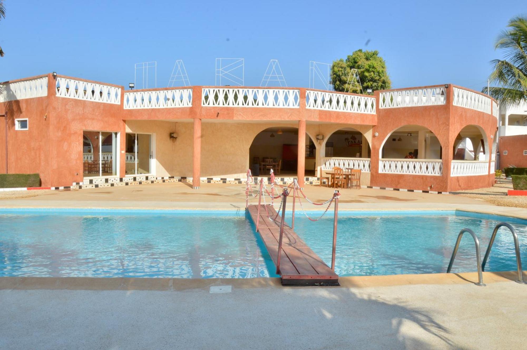 Hotel Takana Ngaparou Bagian luar foto
