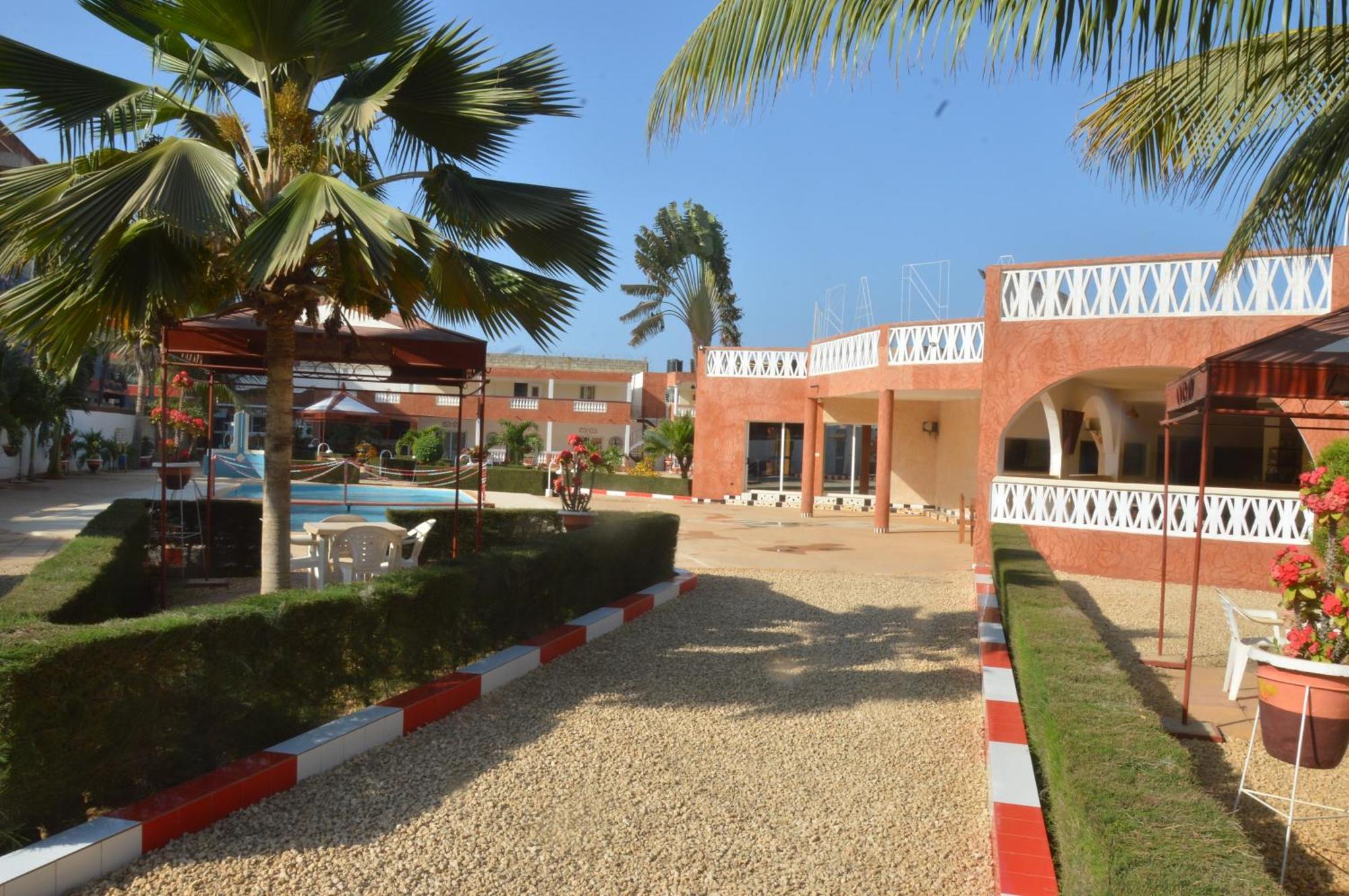 Hotel Takana Ngaparou Bagian luar foto