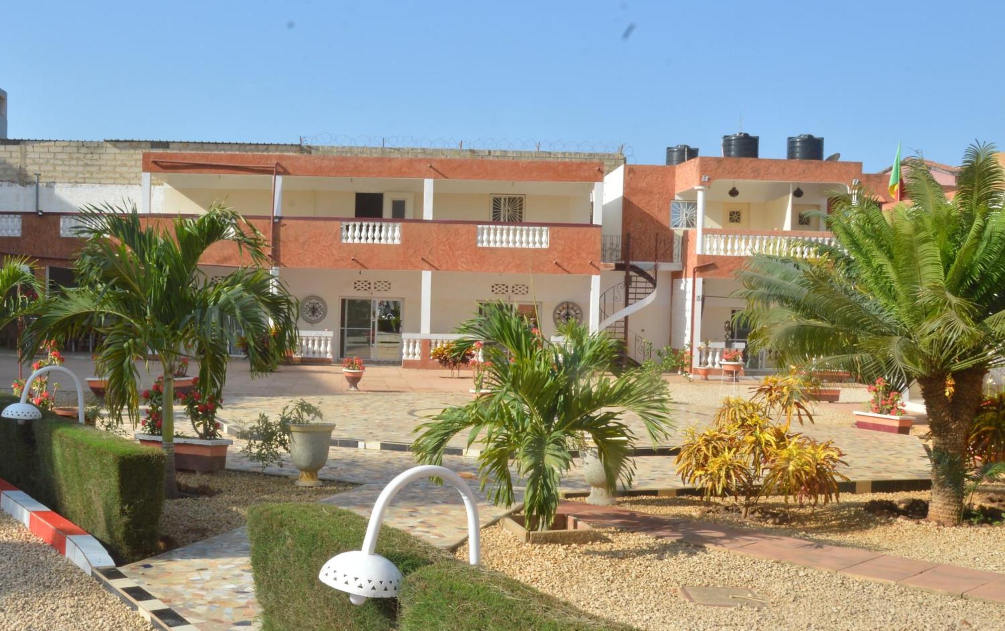 Hotel Takana Ngaparou Bagian luar foto