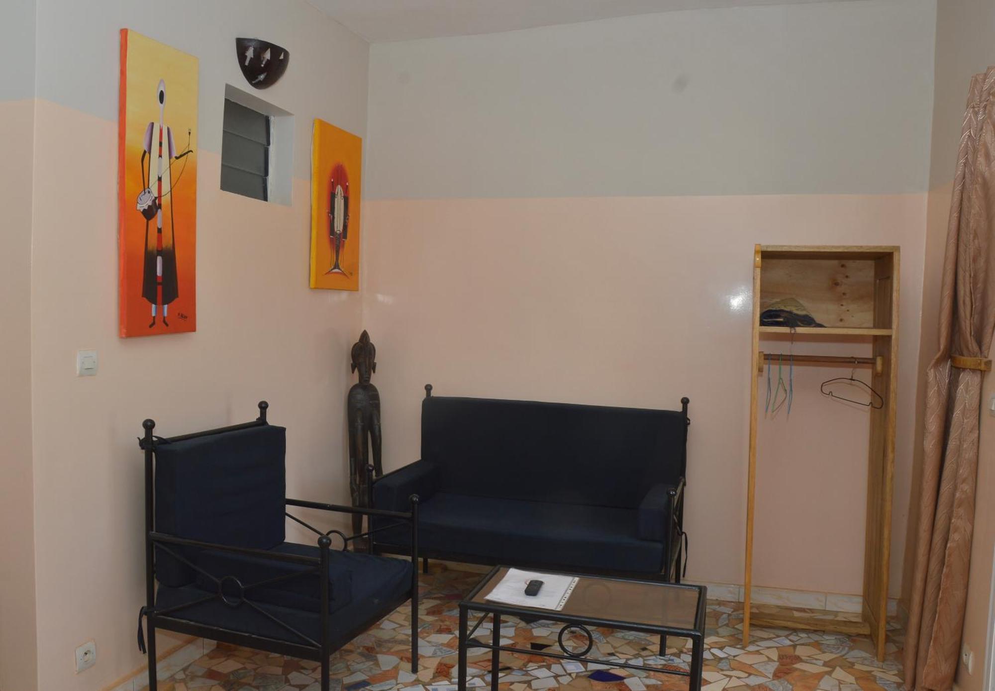 Hotel Takana Ngaparou Bagian luar foto