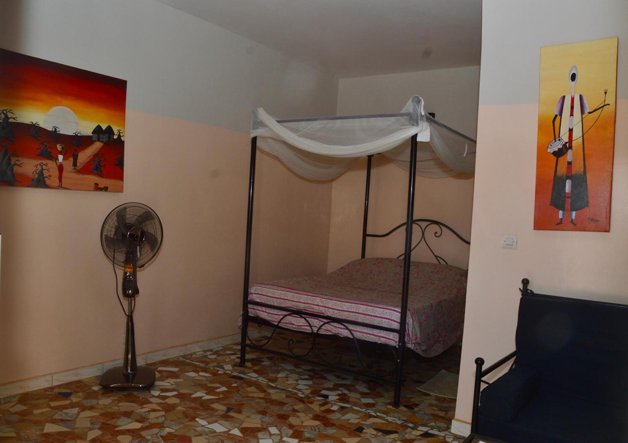 Hotel Takana Ngaparou Bagian luar foto